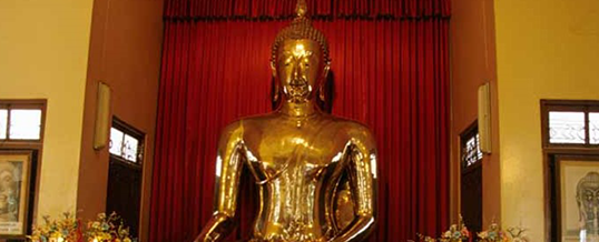 I monaci e il Budda d’oro